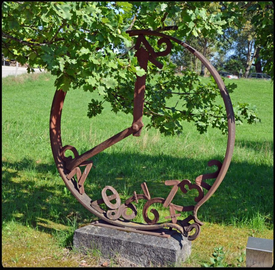 Gartenskulptur „Tempus fugit“